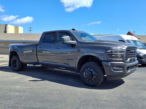 2025 RAM 3500 Limited Crew Cab 4x4 8' Box