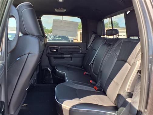 2025 RAM 3500 Limited Crew Cab 4x4 8' Box