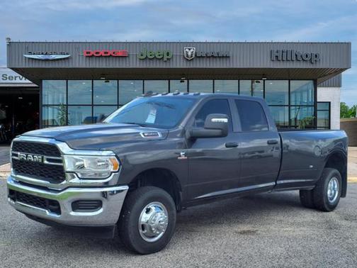 2024 RAM 3500 Tradesman Crew Cab 4x4 8' Box
