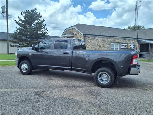 2024 RAM 3500 Tradesman Crew Cab 4x4 8' Box