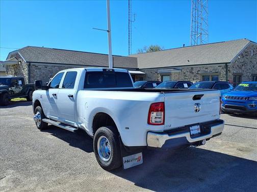 2024 RAM 3500 Tradesman Crew Cab 4x4 8' Box