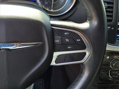 2019 Chrysler 300 Touring