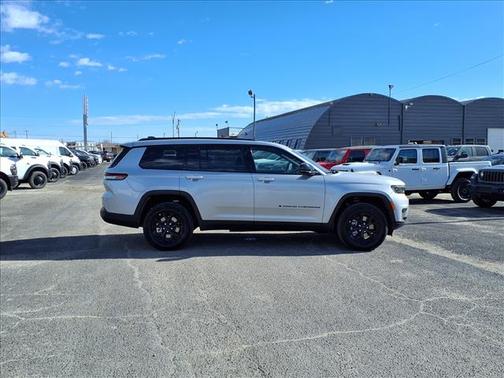 2025 Jeep Grand Cherokee L Altitude