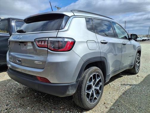 2024 Jeep Compass Latitude