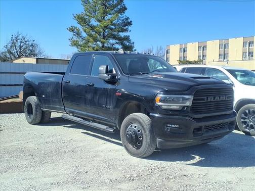 2023 RAM 3500 Laramie Crew Cab 4x4 8' Box