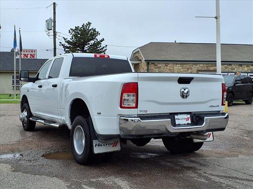 Bright White Clearcoat 2024 RAM 3500 Tradesman Crew Cab 4x4 8' Box