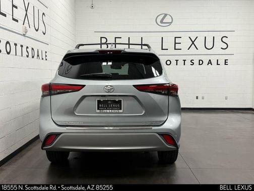 Celestial Silver Metallic 2020 Toyota Highlander Platinum