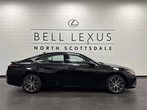 2025 Lexus ES 300h Base