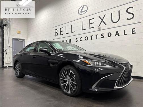 2025 Lexus ES 300h Base