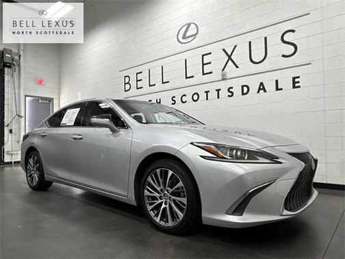 2019 Lexus ES 300h Base