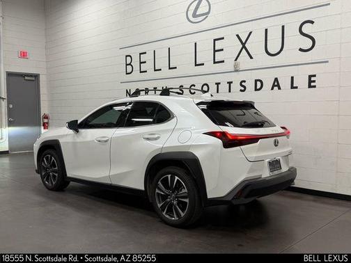 2025 Lexus UX 300h Base