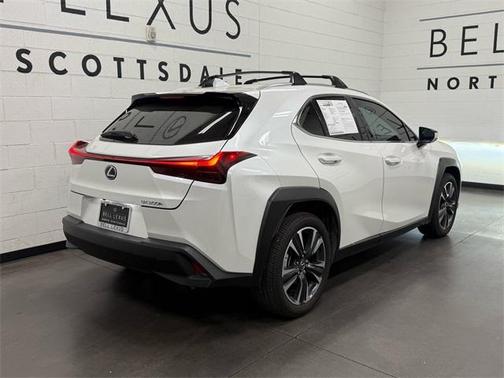 2025 Lexus UX 300h Base