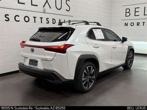 2025 Lexus UX 300h Base