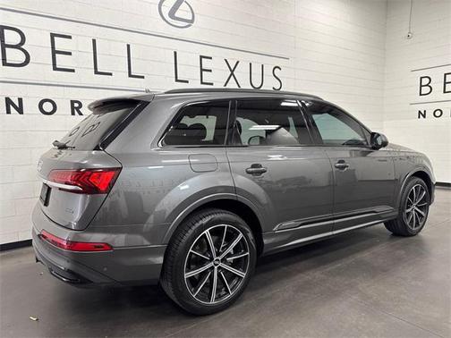 2021 Audi Q7 55 Premium Plus