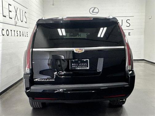 2017 Cadillac Escalade Luxury