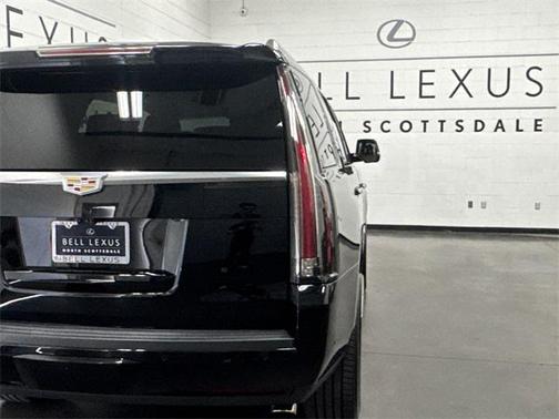 2017 Cadillac Escalade Luxury