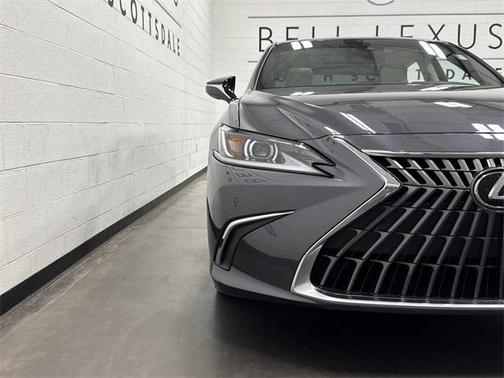 2023 Lexus ES 300h Base