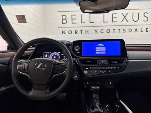2023 Lexus ES 300h Base