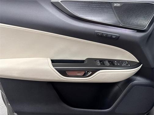 2025 Lexus NX 450h+ Luxury