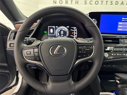 2025 Lexus ES 300h Base