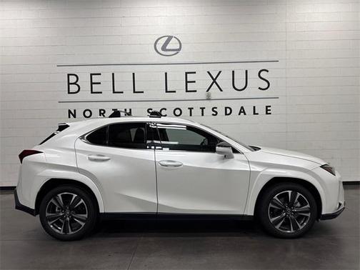 2025 Lexus UX 300h Premium