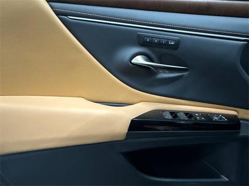 2023 Lexus ES 350 Base