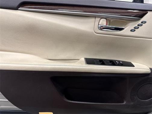2017 Lexus ES 350 Base