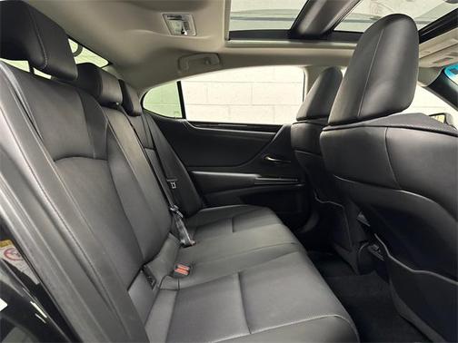 2019 Lexus ES 350 Base