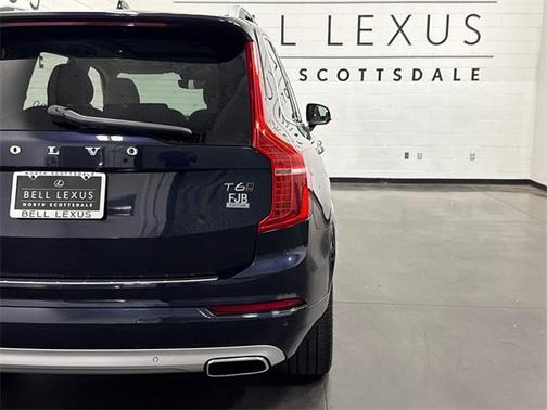 2019 Volvo XC90 T6 Momentum
