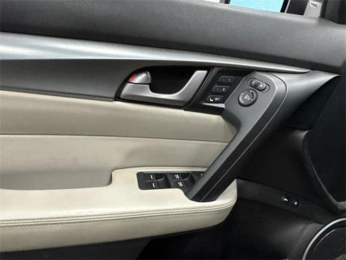 2010 Acura TL Technology