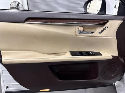2017 Lexus ES 350 Base