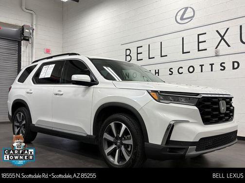 Platinum White Pearl 2024 Honda Pilot Touring 8-Passenger