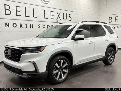 Platinum White Pearl 2024 Honda Pilot Touring 8-Passenger