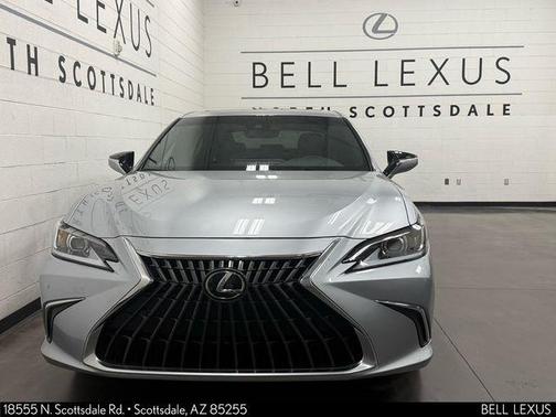 2025 Lexus ES 300h Base