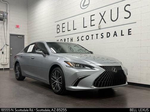 2025 Lexus ES 300h Base