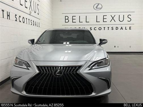 2025 Lexus ES 300h Base