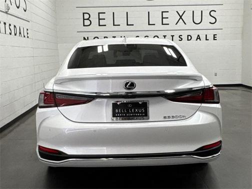 2025 Lexus ES 300h Base