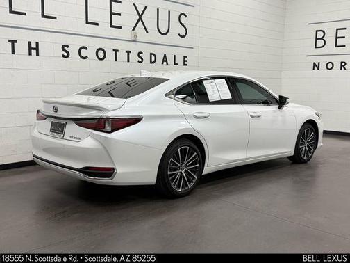 Eminent White Pearl 2025 Lexus ES 300h Base