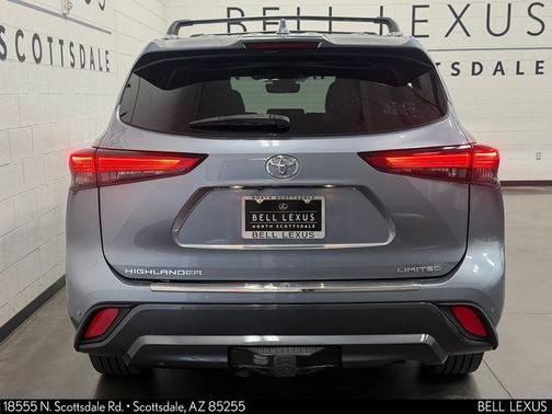 Moon Dust 2021 Toyota Highlander Limited
