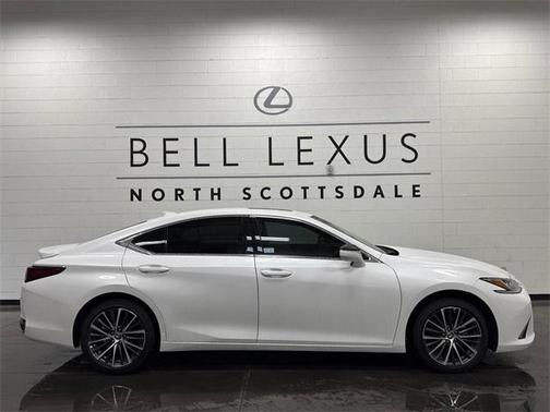 2025 Lexus ES 300h Base