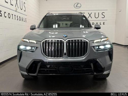 Gray Metallic 2024 BMW X7 xDrive40i