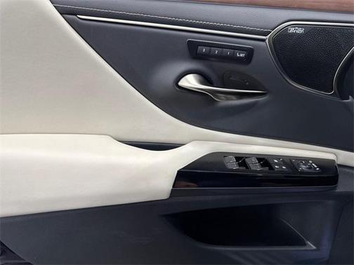 2025 Lexus ES 350 Luxury