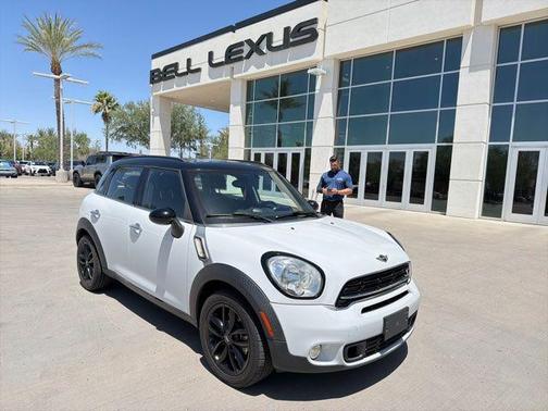 Light White 2016 MINI Countryman Cooper S