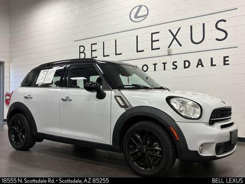 Light White 2016 MINI Countryman Cooper S