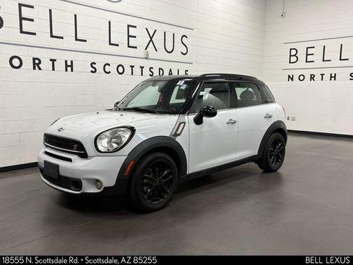 Light White 2016 MINI Countryman Cooper S