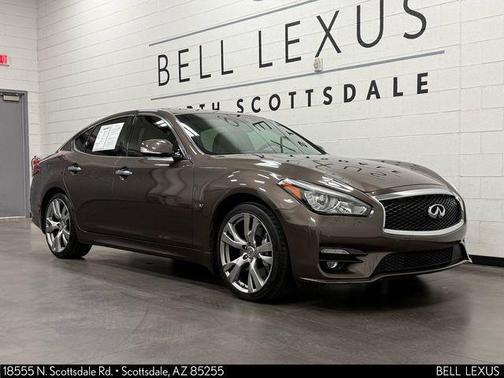 2016 INFINITI Q70 3.7