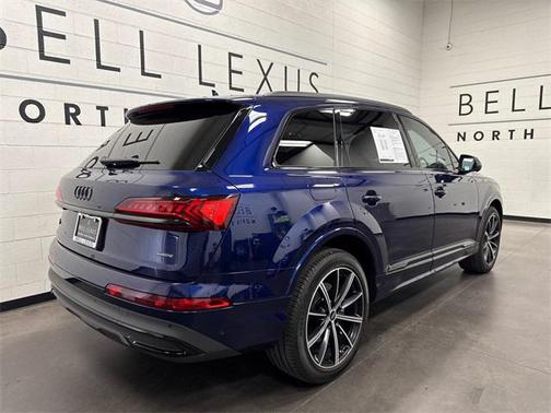 2023 Audi Q7 55 Premium Plus