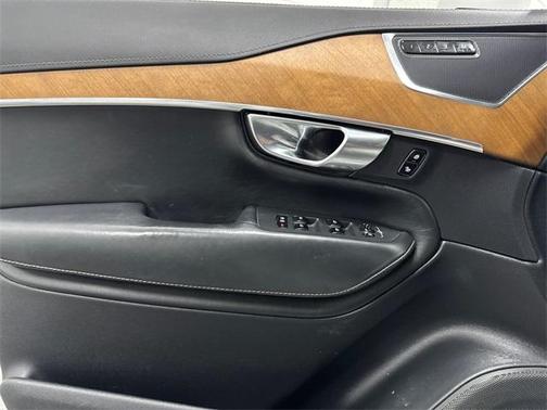 2018 Volvo XC90 T6 Inscription