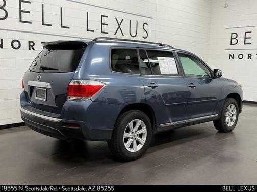 2012 Toyota Highlander SE