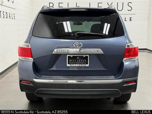2012 Toyota Highlander SE